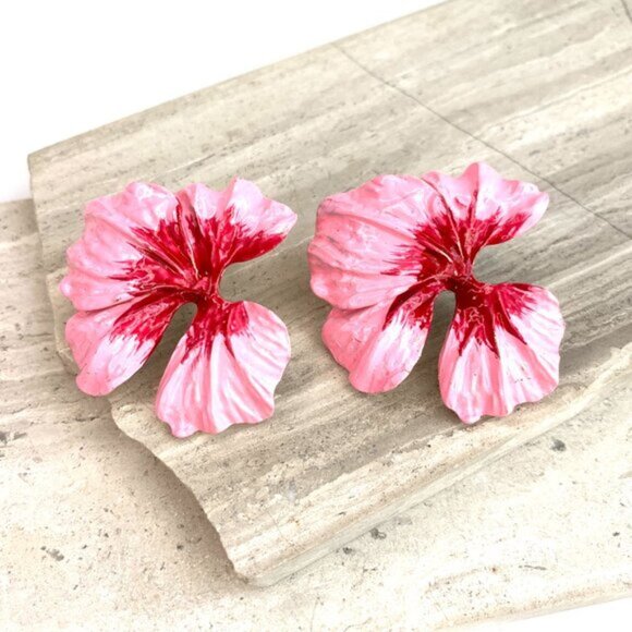 NEW ~ Anthropologie Shashi Una Una Evening Flower Earrings - Picture 12 of 12